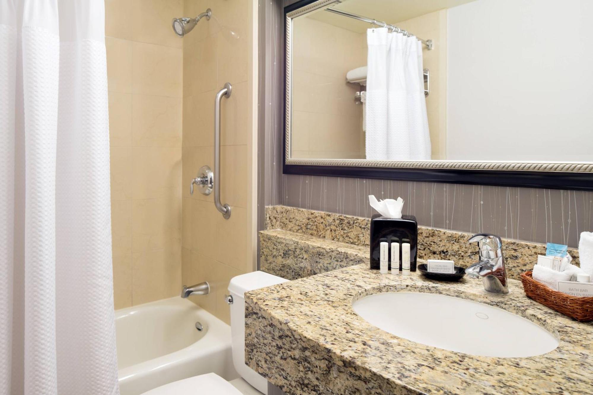 Courtyard By Marriott Sacramento Cal Expo Hotel Екстериор снимка