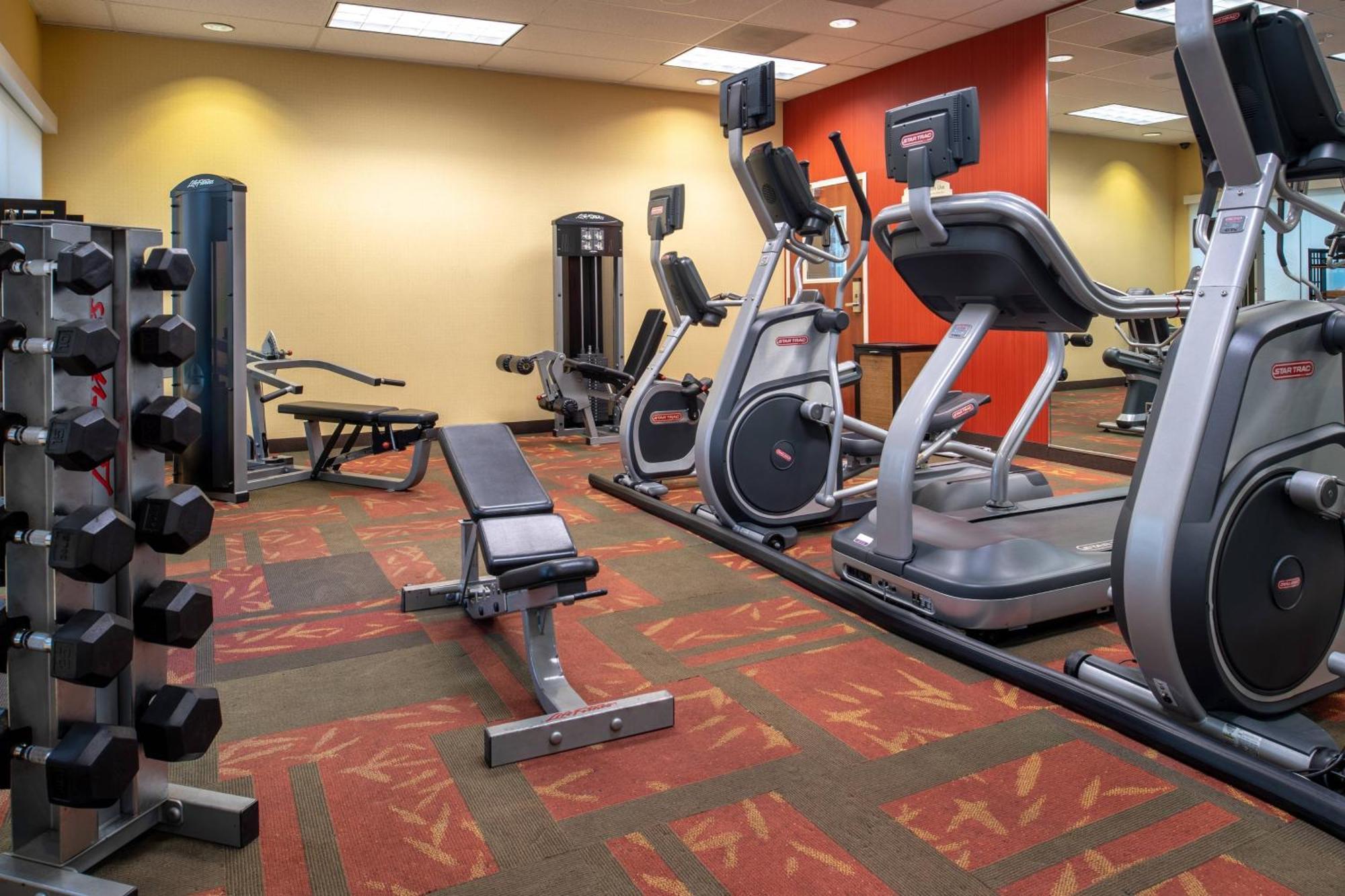 Courtyard By Marriott Sacramento Cal Expo Hotel Екстериор снимка