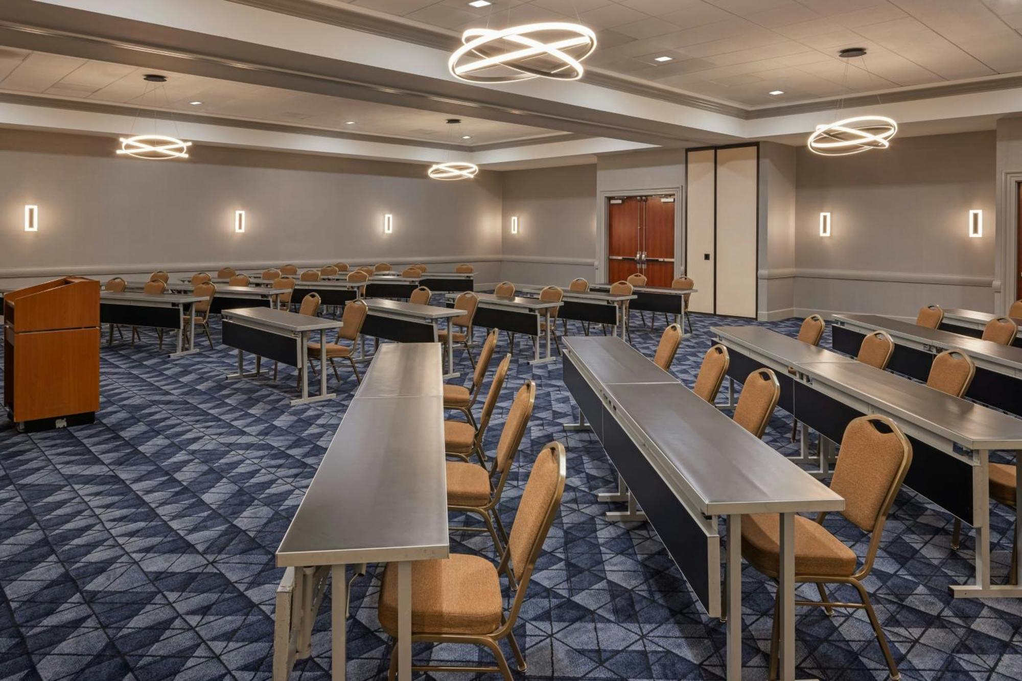 Courtyard By Marriott Sacramento Cal Expo Hotel Екстериор снимка