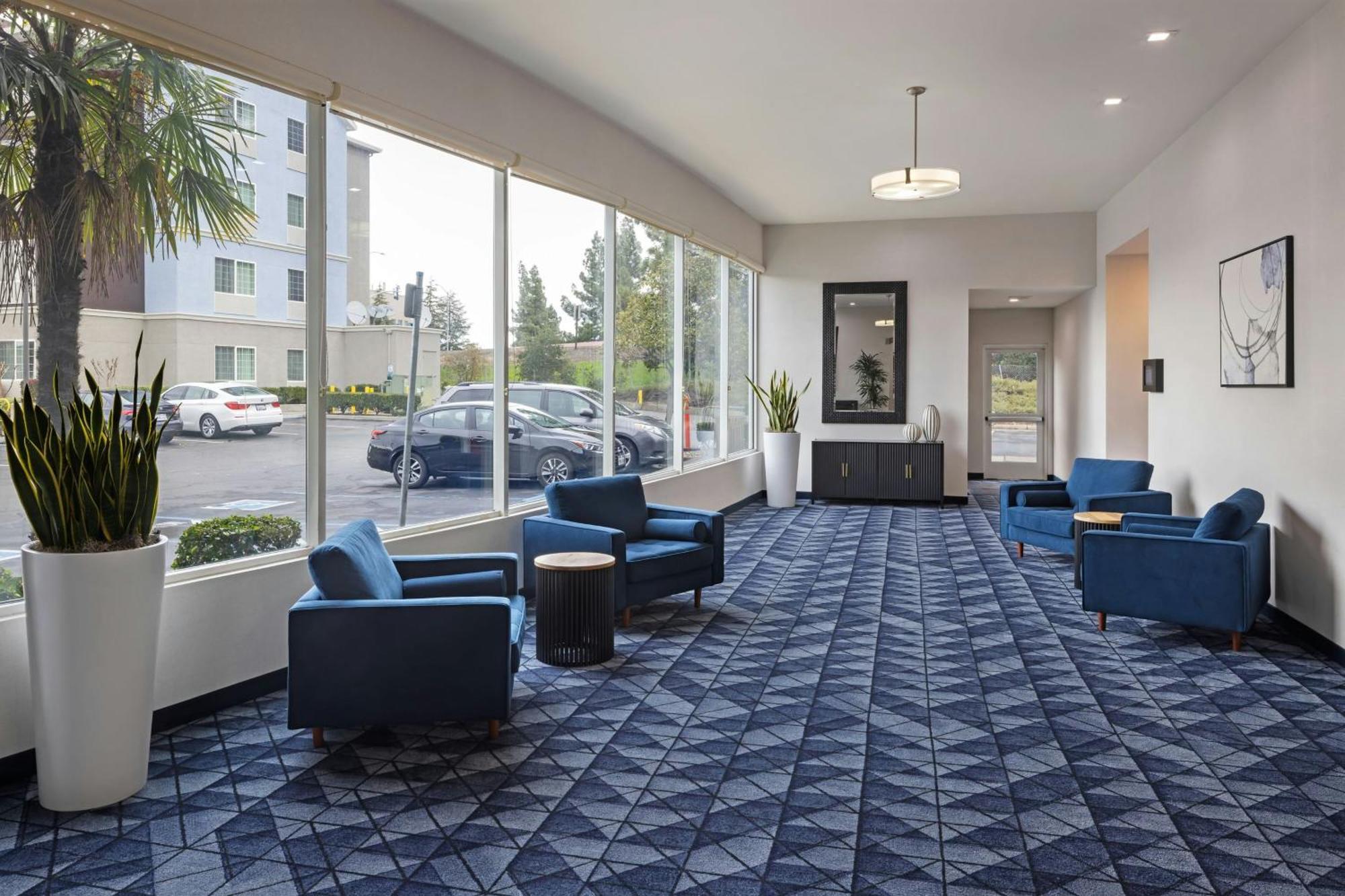 Courtyard By Marriott Sacramento Cal Expo Hotel Екстериор снимка