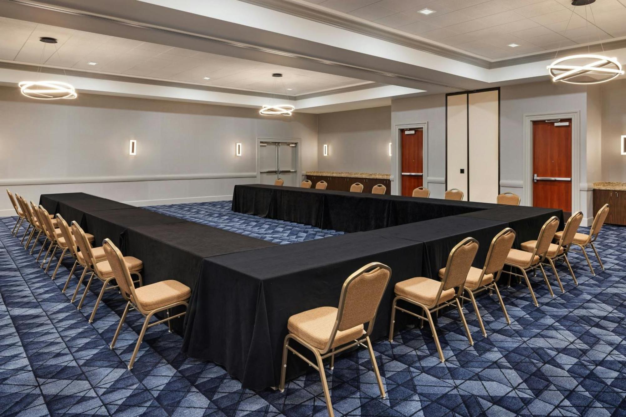 Courtyard By Marriott Sacramento Cal Expo Hotel Екстериор снимка