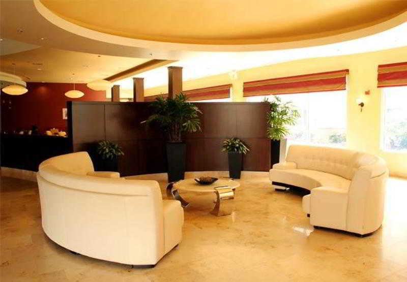 Courtyard By Marriott Sacramento Cal Expo Hotel Екстериор снимка
